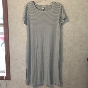 Black and white simple midi dress